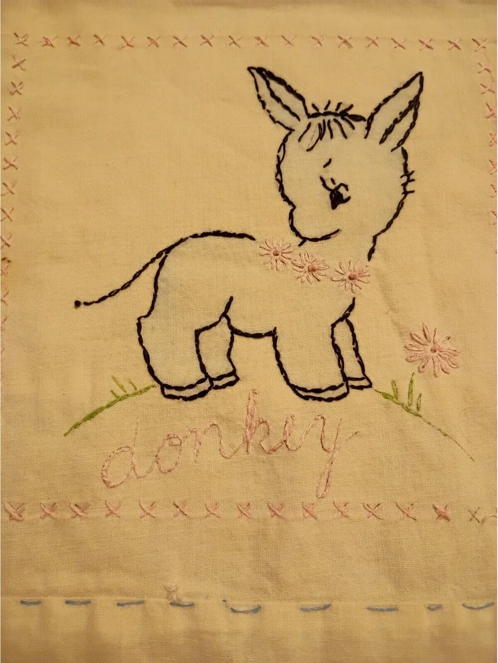 Vintage 50s Handmade Embroidered Baby Doll Quilt Blanket 20.5x16